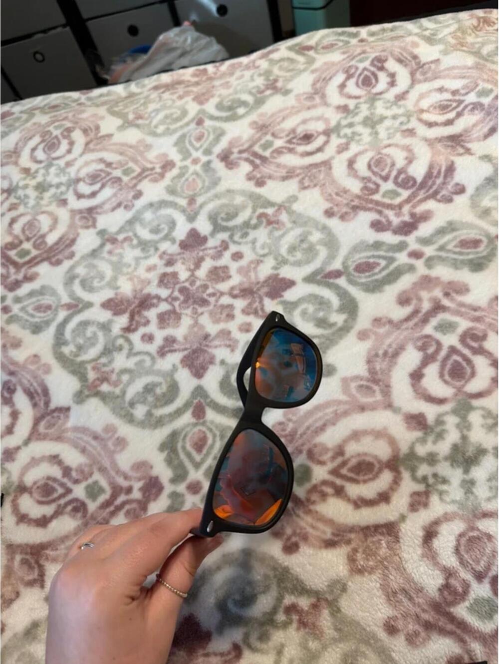 Sun glass